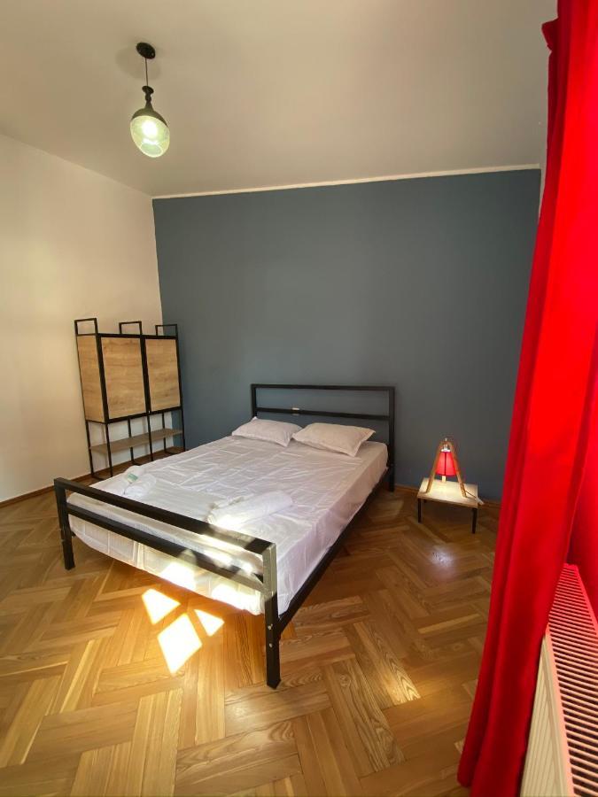 Appartement Red Door à Tbilissi Extérieur photo