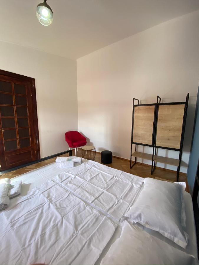 Appartement Red Door à Tbilissi Extérieur photo