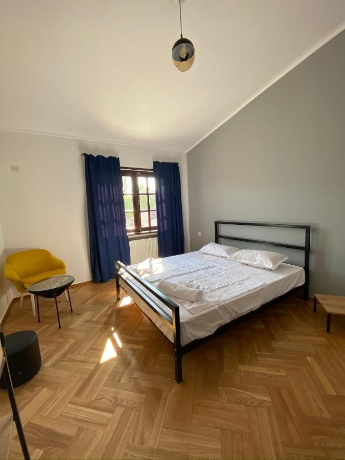 Appartement Red Door à Tbilissi Extérieur photo