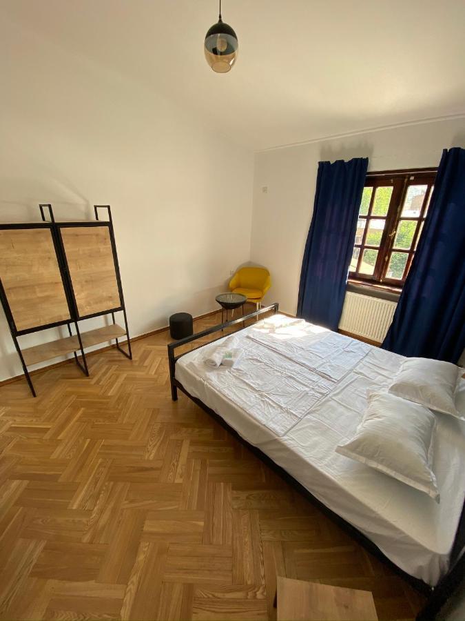Appartement Red Door à Tbilissi Extérieur photo