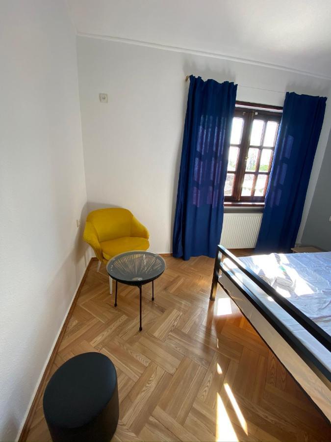 Appartement Red Door à Tbilissi Extérieur photo